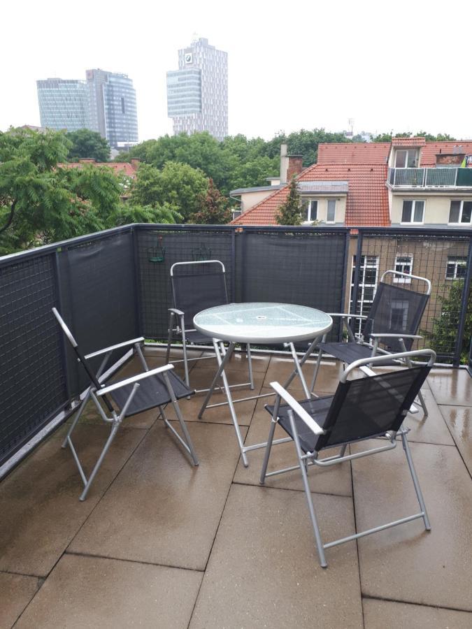 Utulny Apartman V Bratislava 15 Екстер'єр фото