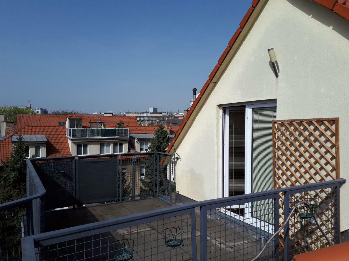 Utulny Apartman V Bratislava 15 Екстер'єр фото